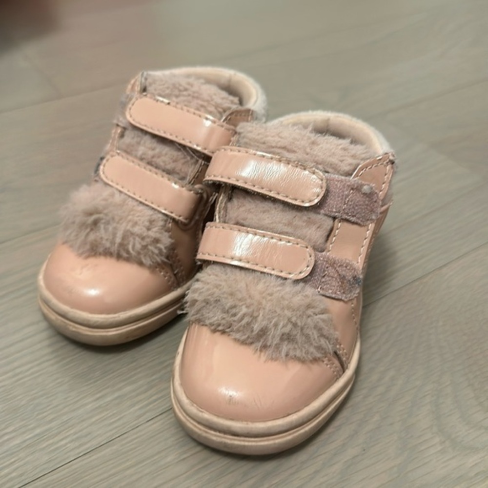 Mayoral shoes size 5/20